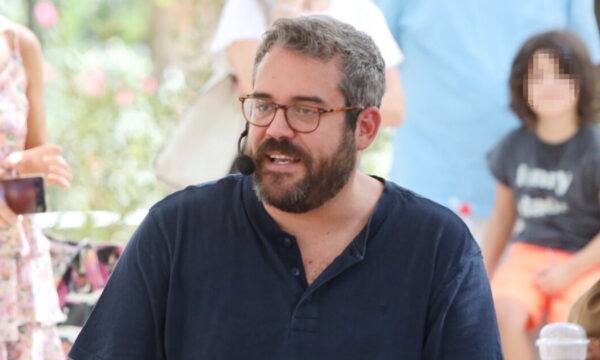 Πυγμαλίων Δαδακαρίδης: Συγκινήθηκε ζωντανά για τον πατέρα του – «Η απώλεια είναι μέρος της ζωής»