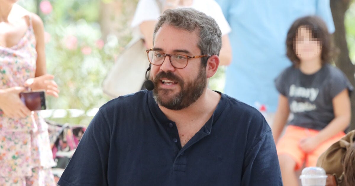 Πυγμαλίων Δαδακαρίδης: Συγκινήθηκε ζωντανά για τον πατέρα του – «Η απώλεια είναι μέρος της ζωής»
