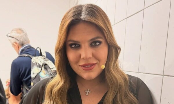 Δανάη Μπάρκα: Η αντίδραση για τον αγαπημένο της – «Μην εμπιστεύεστε ό,τι διαβάζετε»