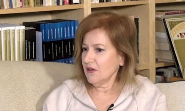 Έλλη Πασπαλά: «Η φωνή μου έχει μειωθεί και αυτό με ανησυχεί»