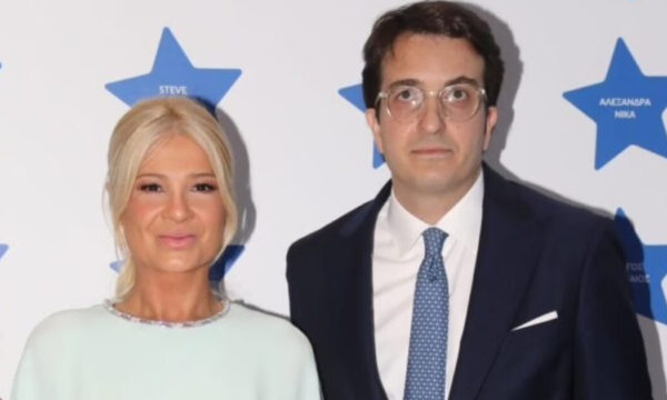 Η Φαίη Σκορδά υποστηρίζει το Make-A-Wish Ελλάδος με δημιουργία Celia Kritharioti Haute Couture!