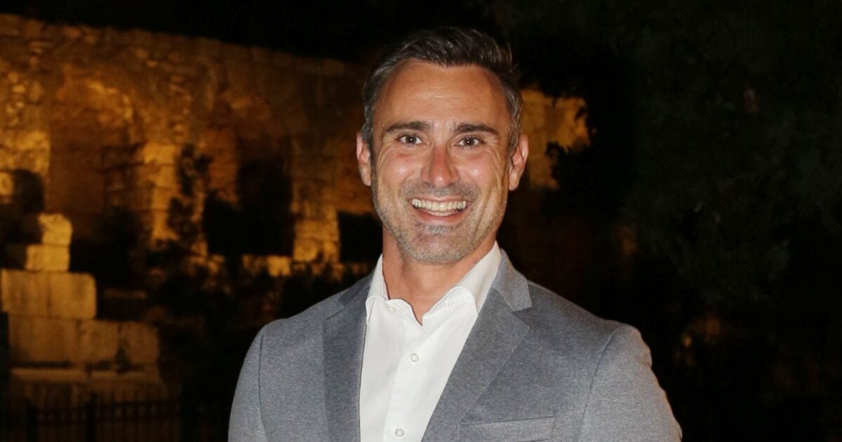 Γιώργος Καπουτζίδης: «Ο σύντροφός μου είναι ο πιο όμορφος Έλληνας άνδρας»