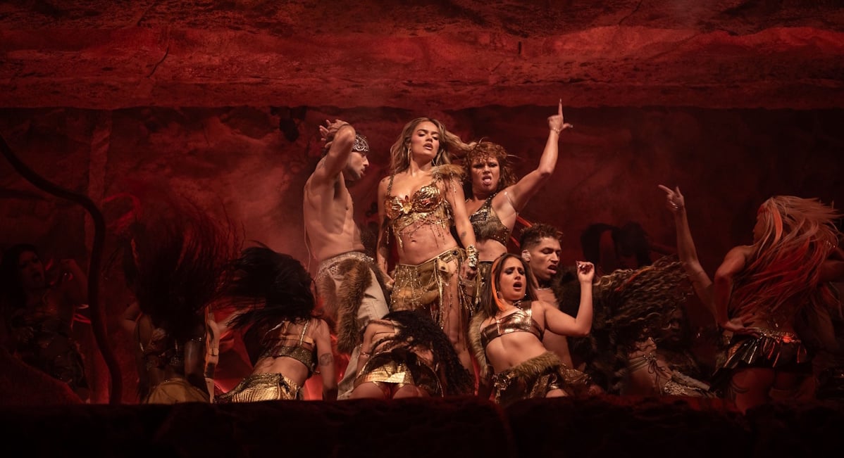 Το “Velvet” μανικιούρ της Karol G στο Coachella είναι η κορυφαία έμπνευση για το καλοκαίρι