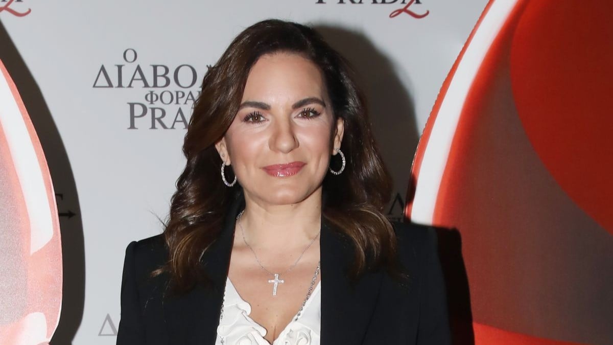 Όλγα Κεφαλογιάννη: Με κομψό κοστούμι στην πρεμιέρα του «Ο Διάβολος φοράει Prada 2»