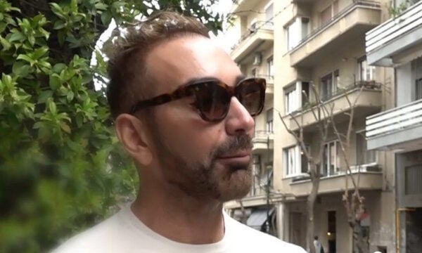 Νίκος Κοκλώνης: «Η Δανάη Μπάρκα είναι σαν οικογένεια, είμαι σίγουρος ότι θα παραβρεθώ στον γάμο της – Σε διαφορετική τελετή περίμενα να βρεθώ»