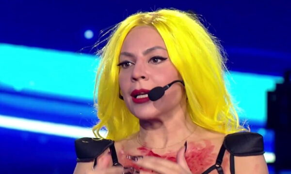 YFSF Έναρξη: Η Μαριάντα Πιερίδη ως… Lady Gaga μπέρδεψε τους στίχους