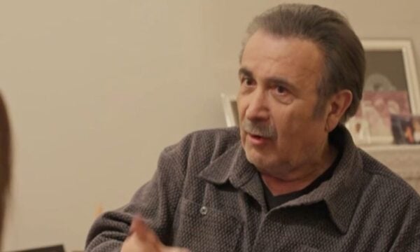 «Ράγισε» ο Λάκης Λαζόπουλος για τη μητέρα του: «Όταν φύγω, θα βλέπεις το χαμόγελό μου και θα ξέρεις ότι άξιζε»