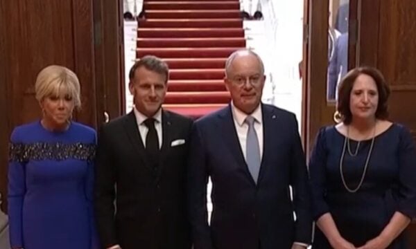 Εμανουέλ και Μπριζίτ Μακρόν: Η λαμπερή παρουσία στο Προεδρικό Μέγαρο για το επίσημο δείπνο