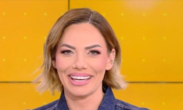 Ιωάννα Μαλέσκου: «Δε κόβω μόνο τα μαλλιά, απομακρύνω και ανθρώπους που δε θέλω στη ζωή μου»
