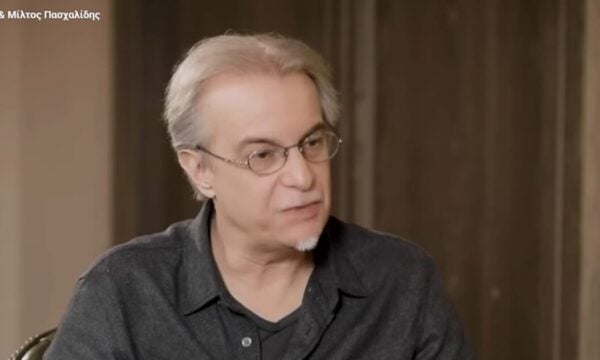 Μίλτος Πασχαλίδης: Η σπάνια αποκάλυψη για τις κόρες και τη σύζυγό του – «Είμαστε μαζί 12 χρόνια και ακόμα μου λείπει όταν λείπω»