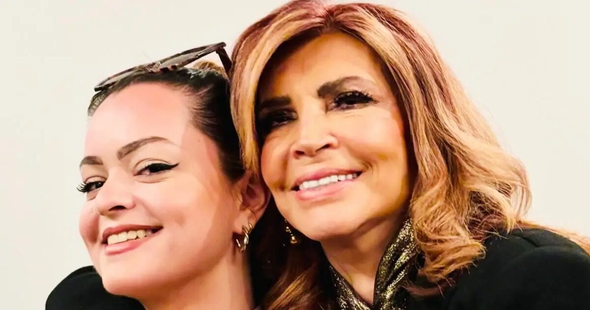 Μιμή Ντενίση: Εικόνες από το πασχαλινό γεύμα με την κόρη της Μαριτίνα και τον αγαπημένο της