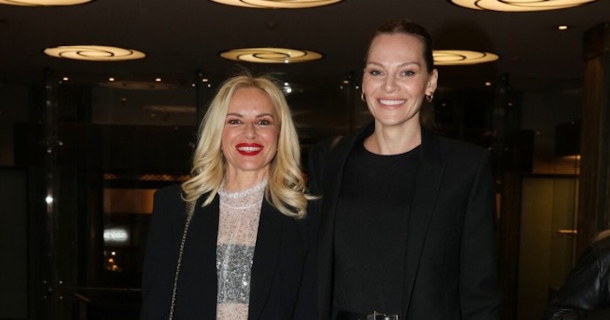 Μαρία Μπεκατώρου: Το απολαυστικό βίντεο με την Υβόννη Μπόσνιακ στην έξοδό τους