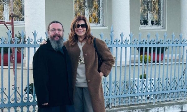 «Έξοδος – Το Μονοπάτι προς την Αθανασία»: Η εντυπωσιακή παράσταση της Μιμής Ντενίση για τα 200 χρόνια από την Έξοδο του Μεσολογγίου