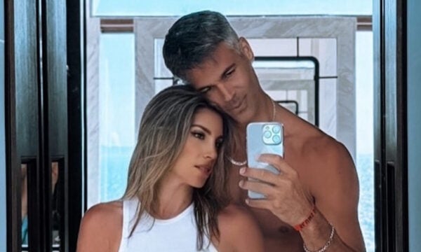 Αθηνά Οικονομάκου: Ο γάμος με τον Μπρούνο Τσερέλα και οι δοκιμές στη Σήλια Κριθαριώτη για το νυφικό – «Ίσως να είμαι η πιο άνετη νύφη»