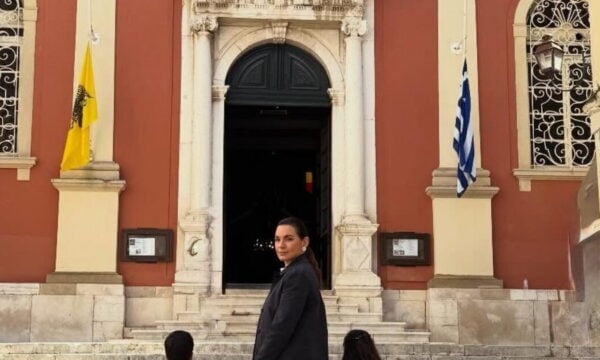 Γενέθλια για την Όλγα Κεφαλογιάννη – Η απρόσμενη έκπληξη των συνεργατών της στο Υπουργείο Τουρισμού