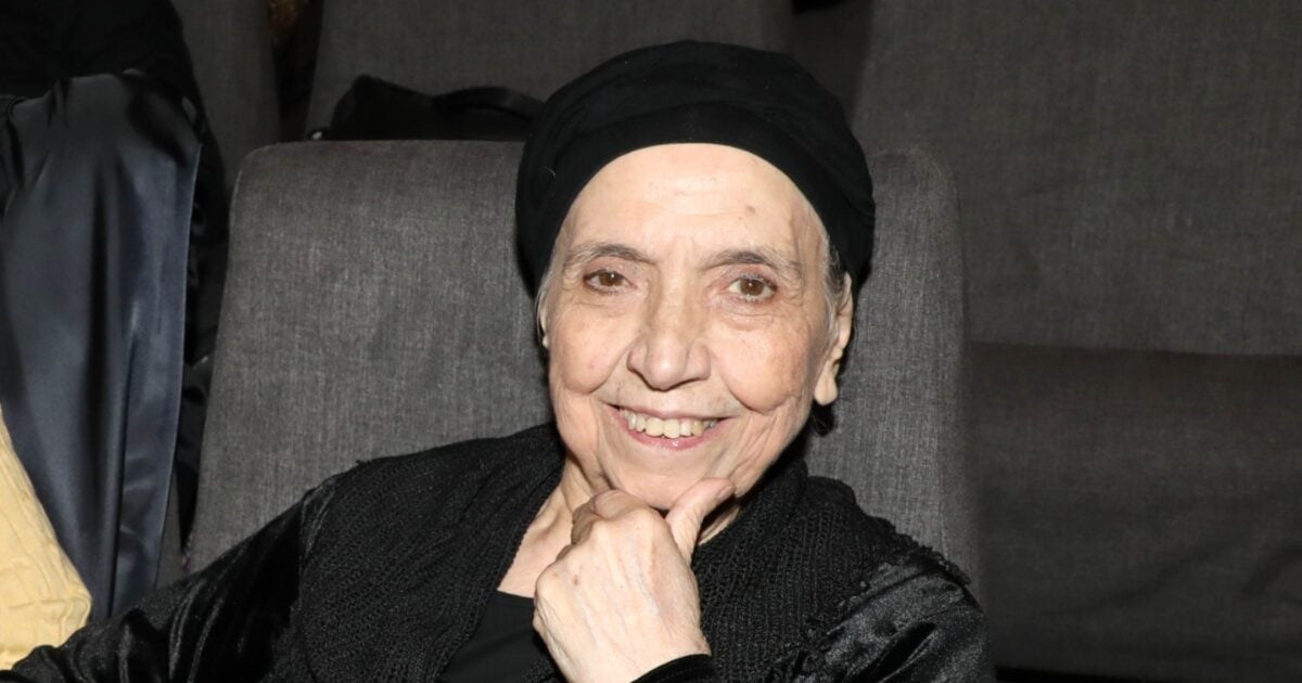 Νίκος Ξυλούρης: Η αντίδραση της συζύγου του στον βανδαλισμό της προτομής του στο Ηράκλειο Κρήτης