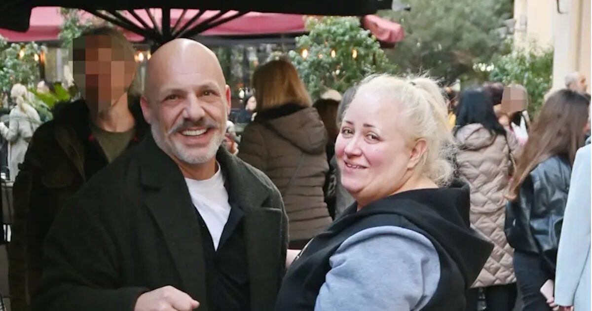 Νίκος Μουτσινάς – Παρθένα Χοροζίδου: Περίπατος στην καρδιά της Αθήνας! Εικόνες