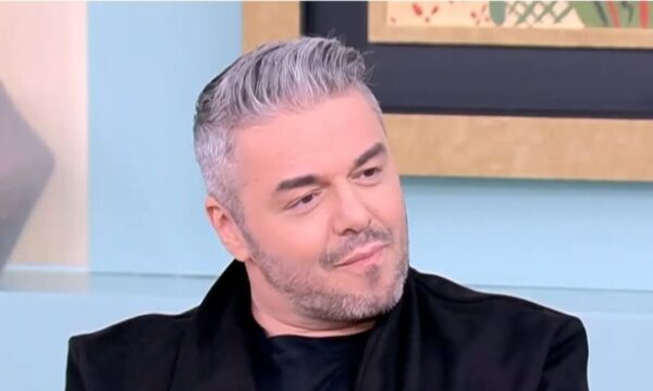 Πέτρος Πολυχρονίδης: «Η γυναίκα μου είναι το στήριγμά μου για ό,τι έχω πετύχει όλα αυτά τα χρόνια»