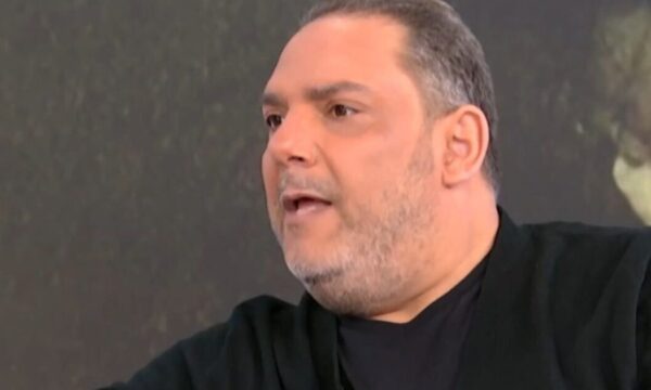 Στέλιος Διονυσίου: Η παρθενική εμφάνιση με τον πατέρα του – «Με σήκωσαν όλοι οι εργαζόμενοι για να ανέβω στη σκηνή»