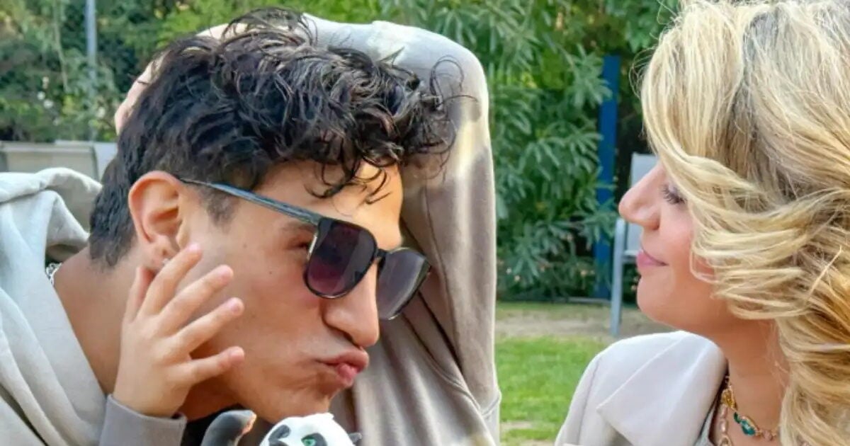 Τζένη Θεωνά – Δήμος Αναστασιάδης: Κυριακάτικη εξόρμηση με τα παιδιά τους – Εικόνα