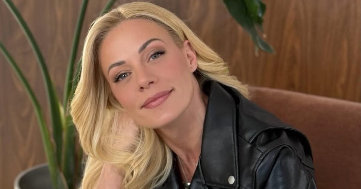 Ζέτα Μακρυπούλια: «Ίσως βρισκόμαστε σε πανικό, αλλά κρατάμε το κέφι μας» – Το μήνυμα για τη γιορτή της