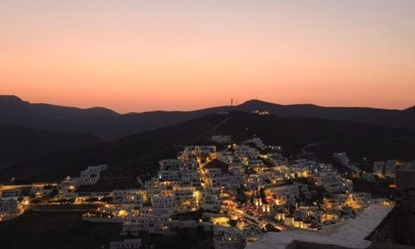Το ελληνικό νησί που κατατάσσεται στους κορυφαίους ανερχόμενους τουριστικούς προορισμούς παγκοσμίως