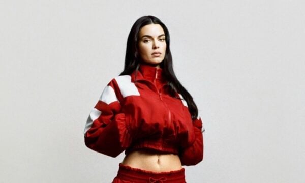 Η Κένταλ Τζένερ επιλέγει το πιο trendy jacket της εποχής