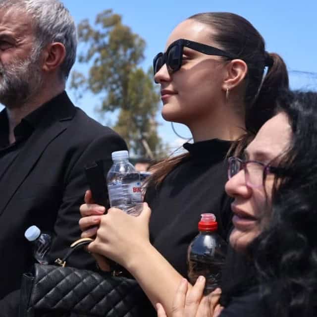 Συγκλονίστηκε η Βικτώρια στο εννιάμερο μνημόσυνο της Γωγώς: Η υπόσχεση που έδωσε στον τάφο της
