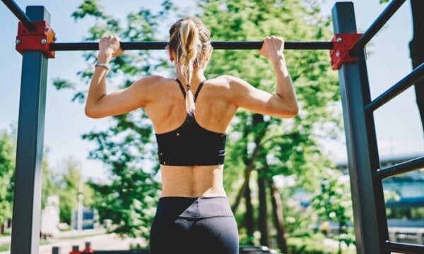 Pull-ups ή chin-ups: Ποια είναι και ποιες οι διαφορές τους;