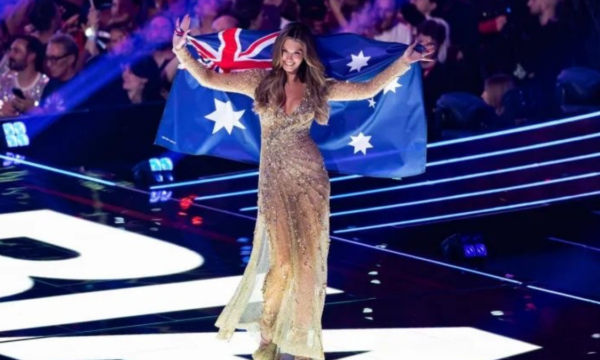 Celia Kritharioti: Η εκθαμβωτική παρουσία της Delta Goodrem στη Eurovision με υψηλή ραπτική δημιουργία