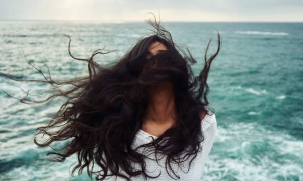Beach waves στο σπίτι: Το εύκολο 3-step tutorial για ιδανικούς κυματισμούς