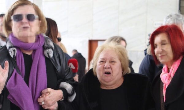 Ιάσονας Τριανταφυλλίδης: Αποχαιρέτησε τη μητέρα του, Αγγελική Τσικμετζόγλου