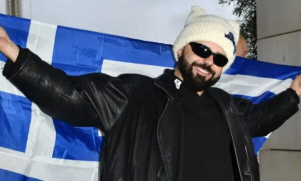 Eurovision 2026 – Akylas: Η άφιξη της ελληνικής αποστολής στη Βιέννη με επευφημίες