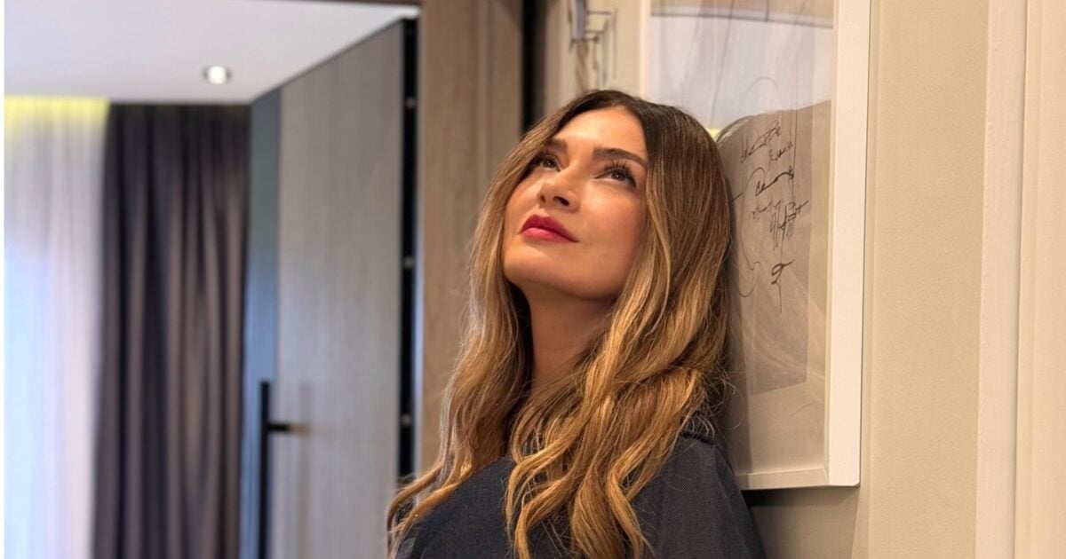 Αποστολία Ζώη: «Η πόρτα του φλερτ έχει μισοκλείσει για μένα τώρα – Όταν αγγίζεις τον πάτο, το μόνο που μένει είναι η επιφάνεια»