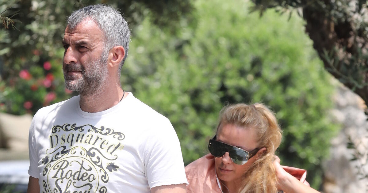 Γωγώ Μαστροκώστα: Πώς αντέδρασε η 18χρονη κόρη της στους δημοσιογράφους έξω από τον Ευαγγελισμό