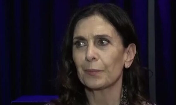 Κατερίνα Διδασκάλου: «Αποφεύγω τη μαγειρική – Έκαψα κοκκινιστό και πέταξα την κατσαρόλα»