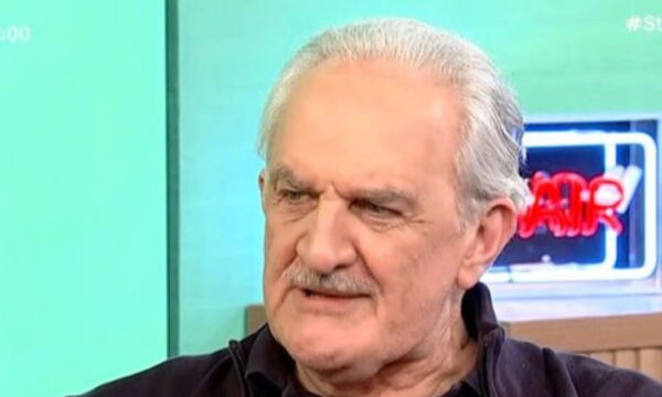 Δημήτρης Καταλειφός: «Τα παιδικά μου χρόνια δεν ήταν ευτυχισμένα – Υπήρχε κάτι βαθιά όμορφο και τραυματικό»