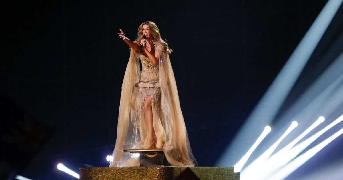 Eurovision 2026: Η Delta Goodrem από την Αυστραλία ενθουσίασε το κοινό – Η αντίδραση του Γιώργου Καπουτζίδη