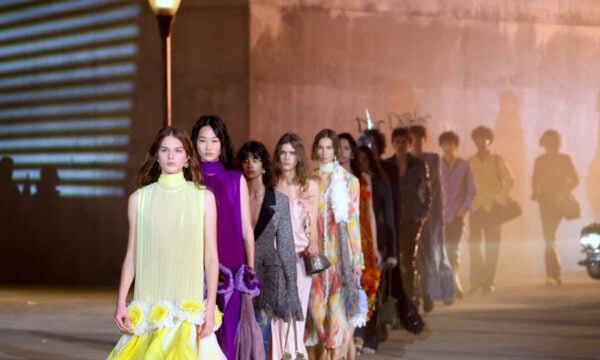 Dior Cruise 2027: Ο Jonathan Anderson παρουσίασε το πιο θεαματικό show της χρονιάς
