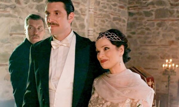 Grand Hotel: Κατά τη διάρκεια του γάμου Ρήγα και Κυβέλης φτάνει απεγνωσμένος ο Ιορδάνης