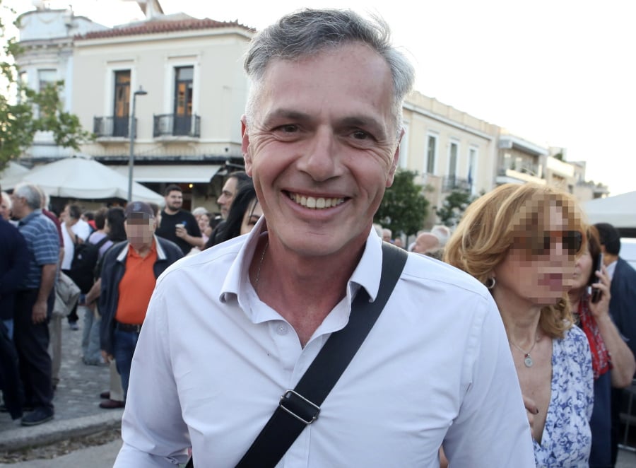 Αλέξης Τσίπρας: Διάσημοι καλλιτέχνες, ηθοποιοί και τραγουδιστές που υπέγραψαν την ιδρυτική διακήρυξη του κόμματός του