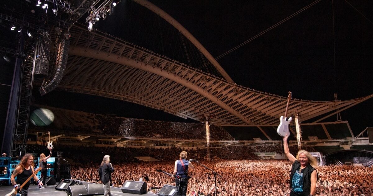 Iron Maiden: Άναψαν «φλόγες» στο ΟΑΚΑ – Περισσότεροι από 50.000 λάτρεις της μέταλ συμμετείχαν