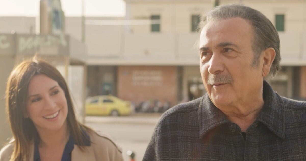 Ας κάνουμε μια βόλτα: Ο Λάκης Λαζόπουλος αποκαλύπτει το φινάλε της θεατρικής του πορείας