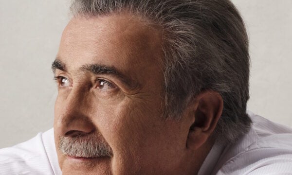 Ο Λάκης Λαζόπουλος φιλοξενεί τον Αντώνη Ρέμο στο «Αλ Τσαντίρι Νιουζ»