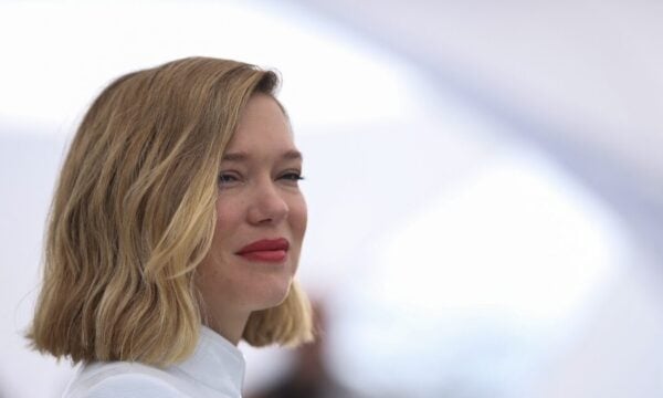 Bob και κόκκινο κραγιόν: Η Lea Seydoux κατέχει τους δύο θεμελιώδεις κανόνες του γαλλικού chic