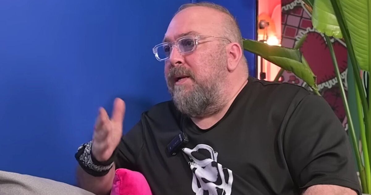 Γιώργος Αλκαίος: «Δεν έχω επαφές με τη μητέρα μου – Με απήγαγε από την Αμερική μετά το διαζύγιο»
