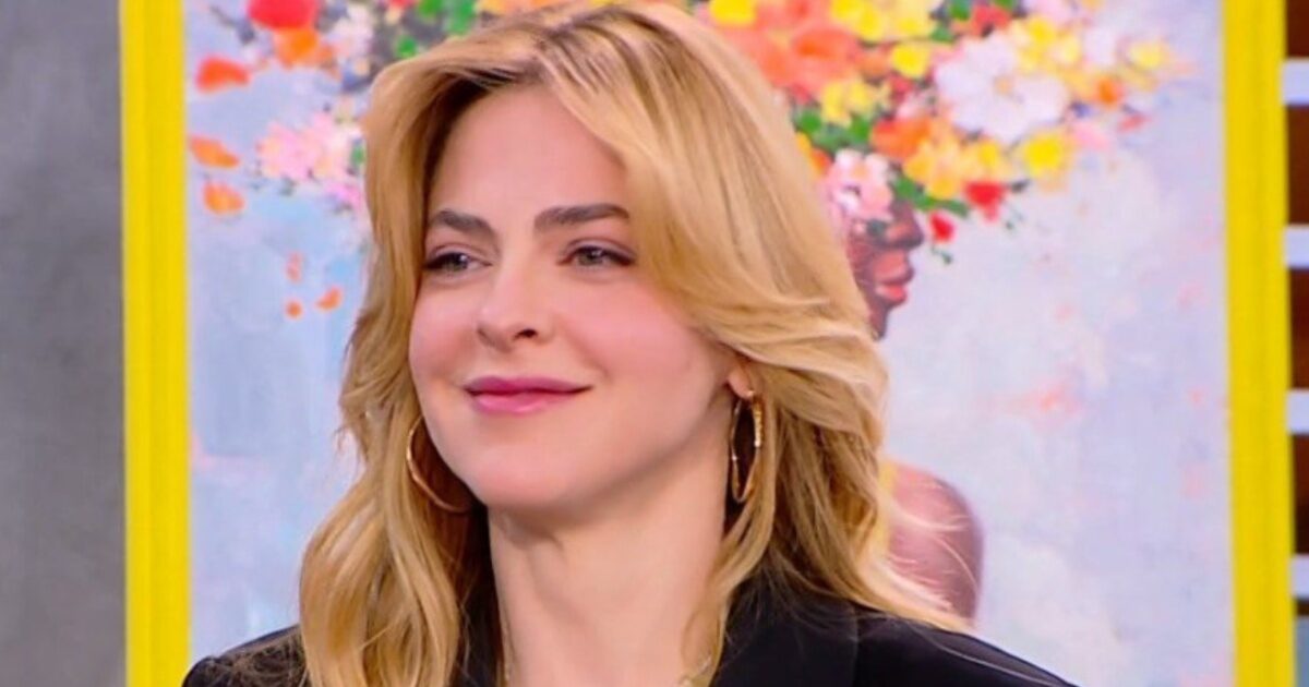 Ρένα Μόρφη: «Δεν νιώθω ότι έχω εξαιρετική φωνή, αυτό δεν είναι το κύριο για μένα»
