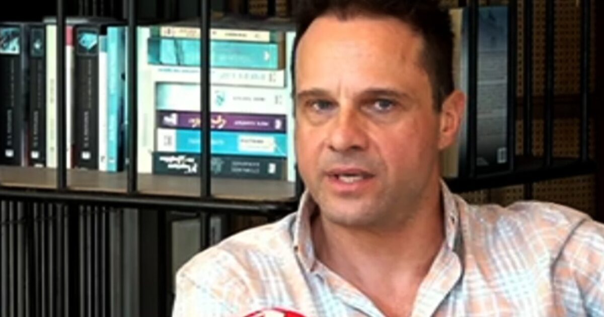 Μέμος Μπεγνής: «Η ζωή μου είναι άνω-κάτω, τα προσωπικά μου σε μαύρη κατάσταση»