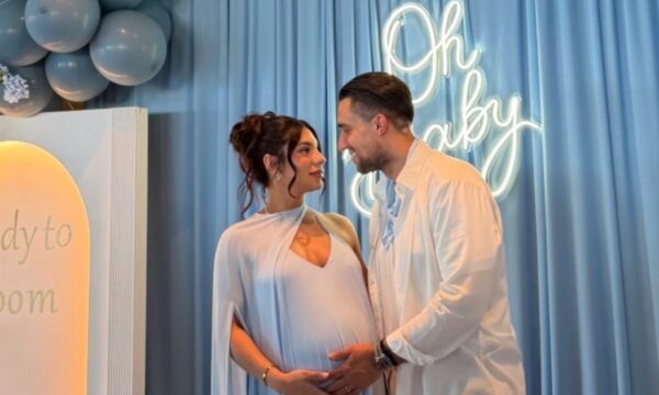Μαριαλένα Ρουμελιώτη – Σάκης Κατσούλης: Το baby shower πριν την άφιξη του γιου τους – Εικόνες