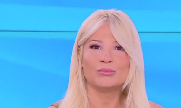 Φαίη Σκορδά: «Πρόσφατα αντιμετώπισα πρόβλημα με τον θυρεοειδή και άκουσα σχόλια για το πρήξιμο στο πρόσωπο – Δεν έκανα καμία επέμβαση»